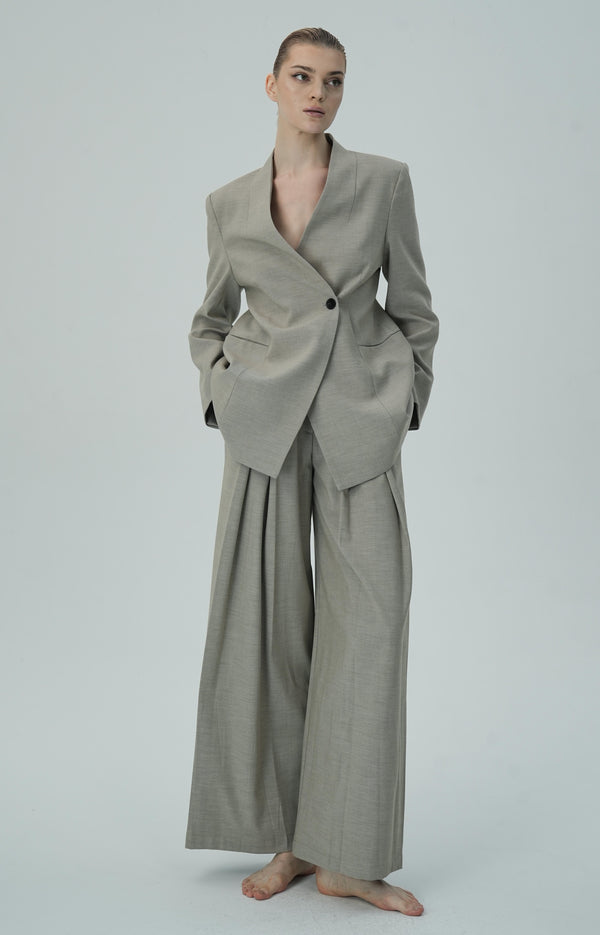 Elegant Asymmetrical Blazer with Wide-Leg Pleated Trousers Set