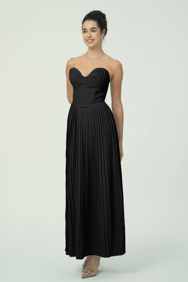 Elegant Strapless Black Pleated Gown